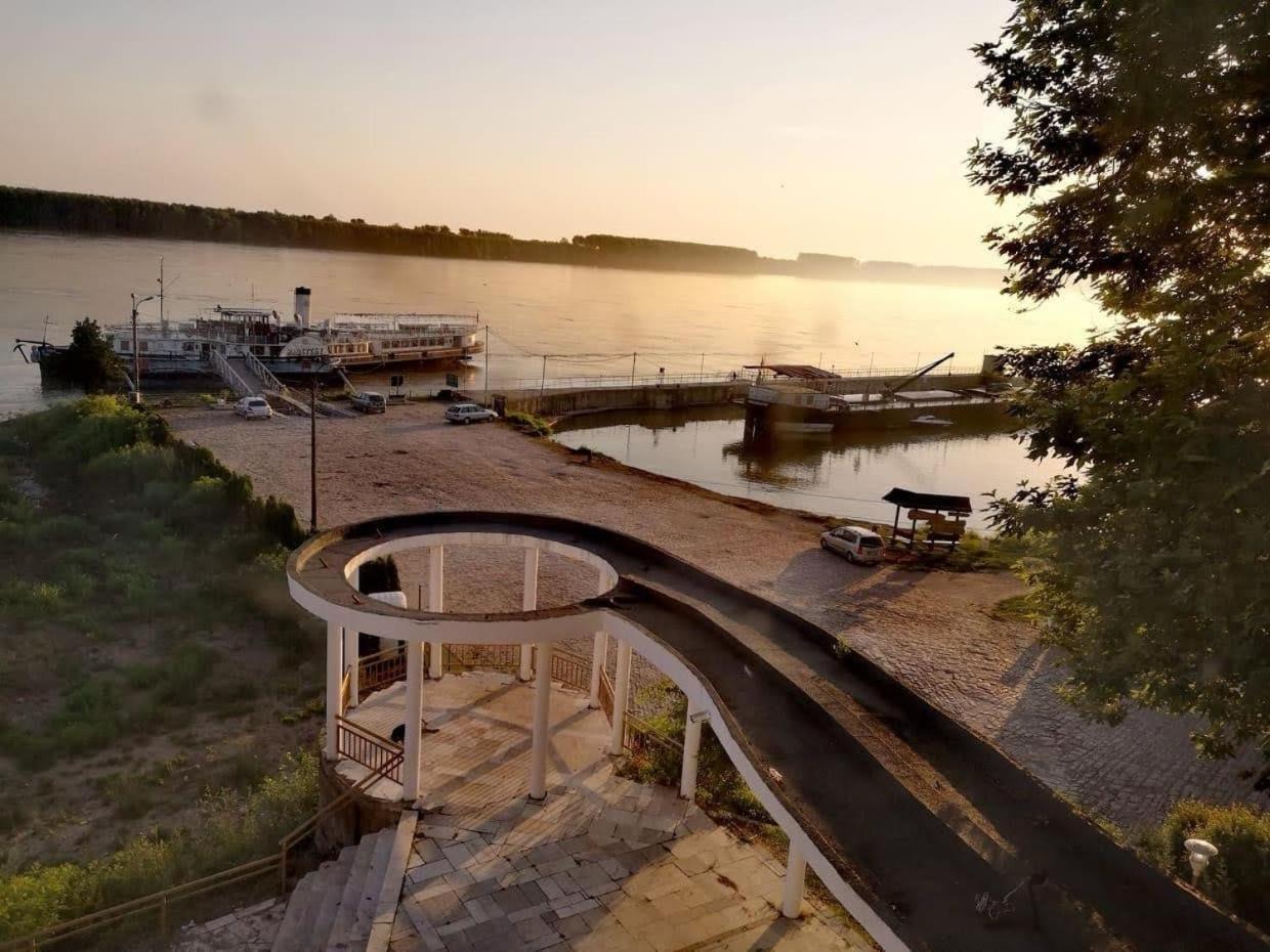 Хотелски комплекс Радецки град Козлодуй Kozloduy Экстерьер фото