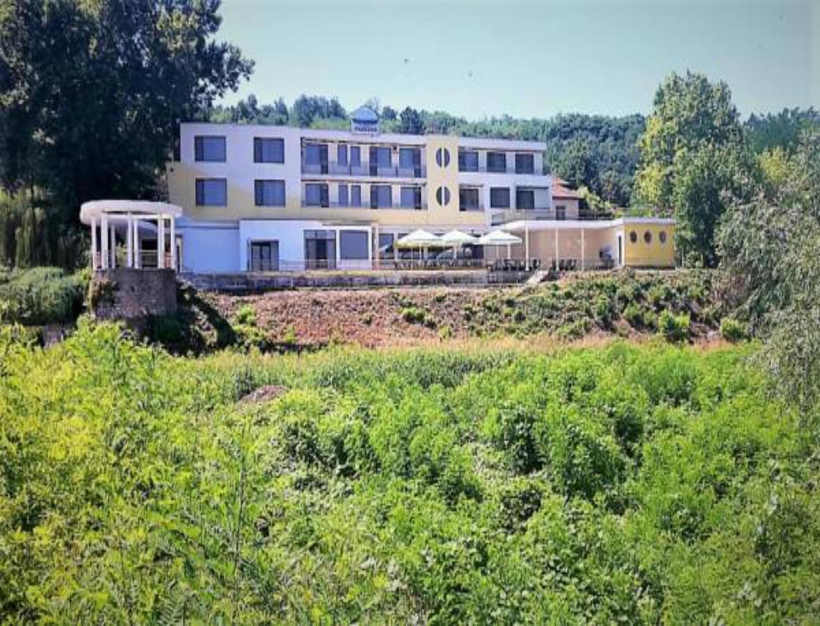 Хотелски комплекс Радецки град Козлодуй Kozloduy Экстерьер фото