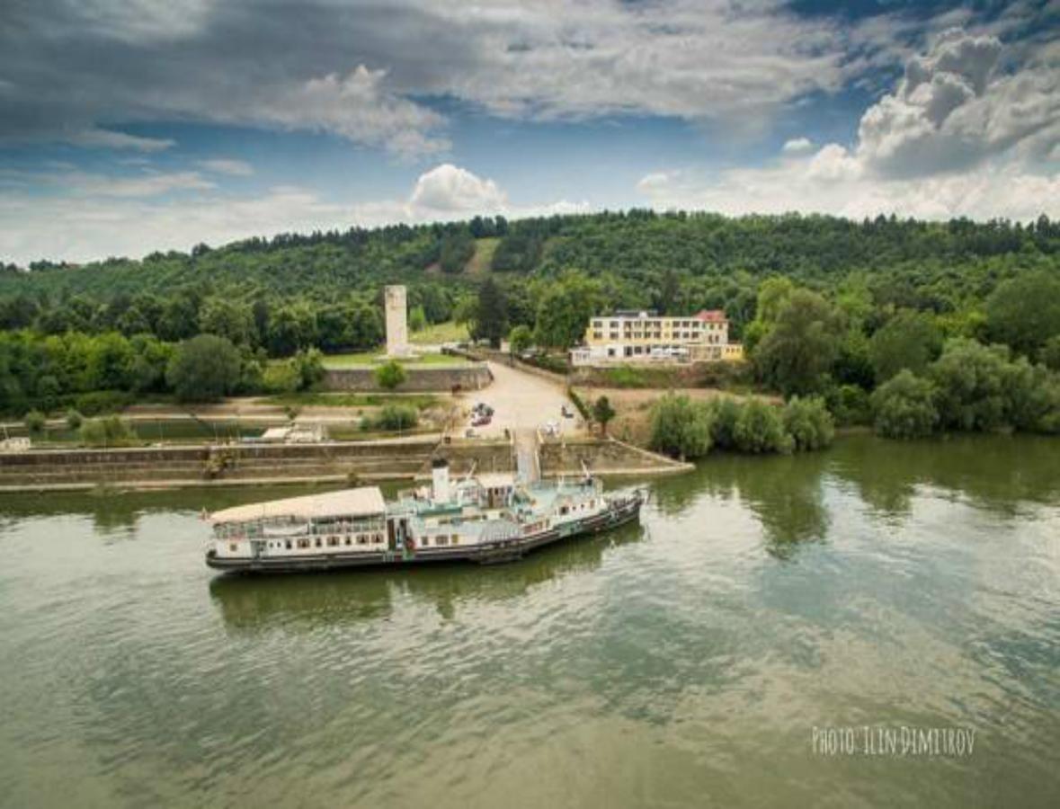 Хотелски комплекс Радецки град Козлодуй Kozloduy Экстерьер фото
